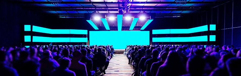 Stage for great leadership coaches