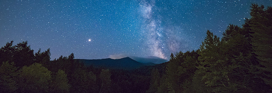 Bright north star shining in a clear night sky, symbolizing clarity and direction in leadership.