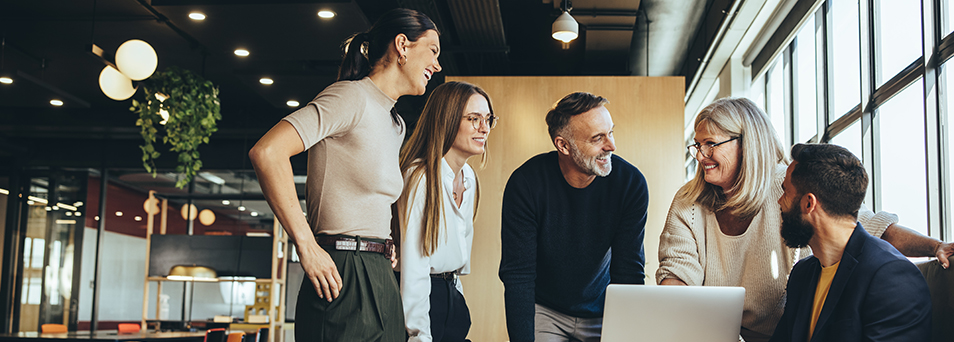 A team building good leadership relationships